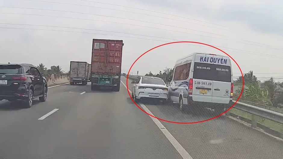 3 thói xấu khi lái xe trên cao tốc bị phạt tới 22 triệu đồng 3 thói xấu khi lái xe trên cao tốc bị phạt tới 22 triệu đồng