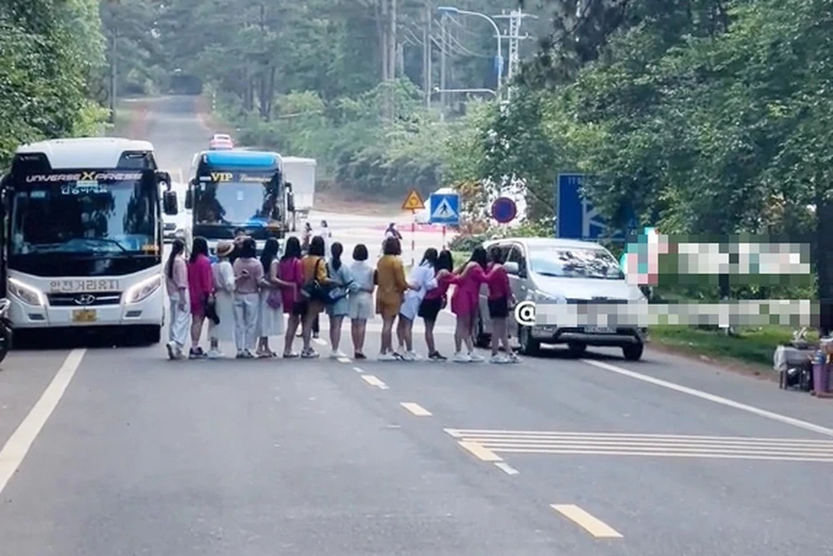 6 người phụ nữ tạo dáng trên đèo Hải Vân và loạt vụ chụp ảnh tai tiếng trên mạng xã hội