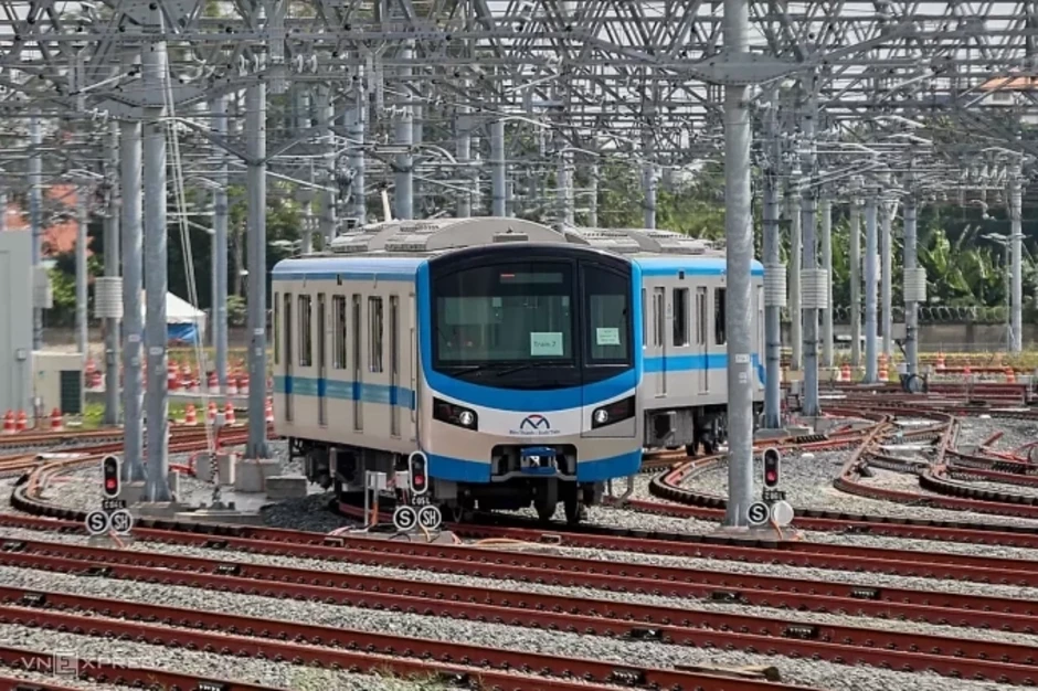 Bộ Chính trị yêu cầu TP HCM hoàn thành 200 km metro vào năm 2030 Bộ Chính trị yêu cầu TP HCM hoàn thành 200 km metro vào năm 2030