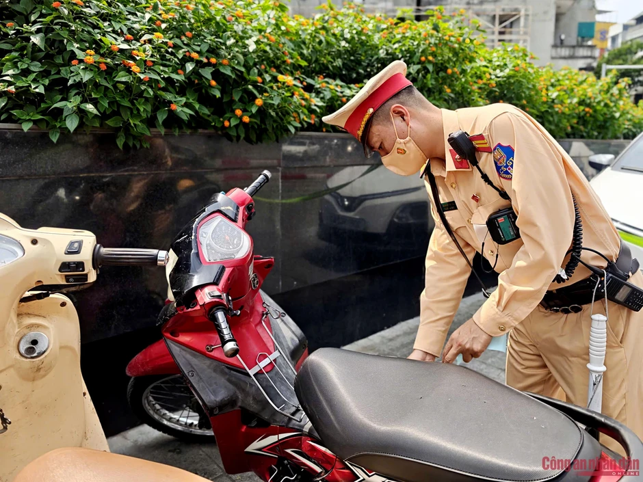 Cận cảnh CSGT xử lý nồng độ cồn dịp nghỉ lễ