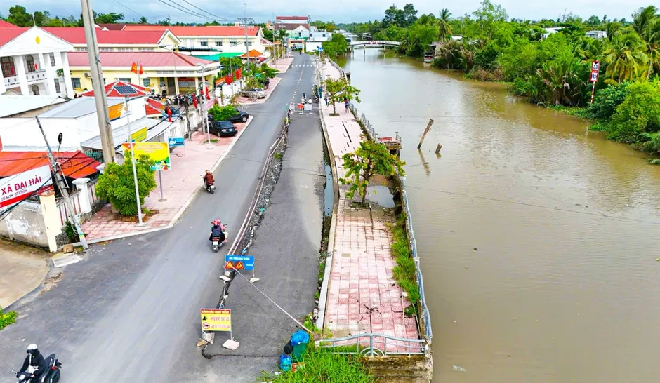 Cần Thơ: Tìm giải pháp khắc phục các điểm sạt lở nghiêm trọng trên tỉnh lộ 932C Cần Thơ: Tìm giải pháp khắc phục các điểm sạt lở nghiêm trọng trên tỉnh lộ 932C