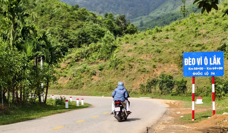 Cảnh báo gia tăng tai nạn giao thông trên “cung đường tử thần” đèo Vi Ô Lắc Cảnh báo gia tăng tai nạn giao thông trên “cung đường tử thần” đèo Vi Ô Lắc