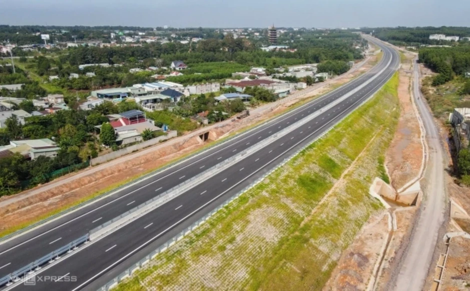Cao tốc Biên Hòa - Vũng Tàu dự kiến thông xe tối 29/4 Cao tốc Biên Hòa - Vũng Tàu dự kiến thông xe tối 29/4
