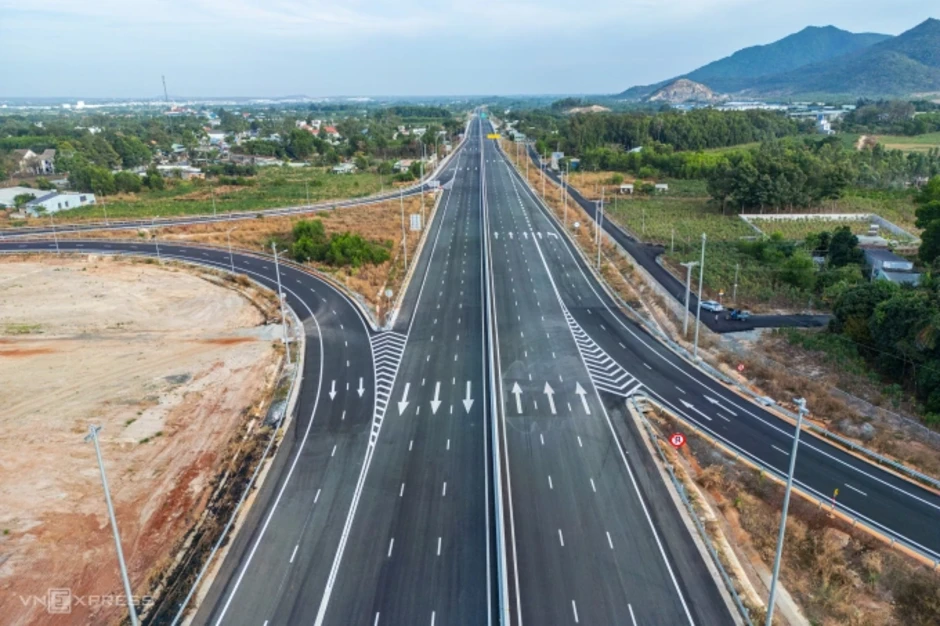 Cao tốc Biên Hòa - Vũng Tàu dự kiến thông xe vào tháng 4 Cao tốc Biên Hòa - Vũng Tàu dự kiến thông xe vào tháng 4