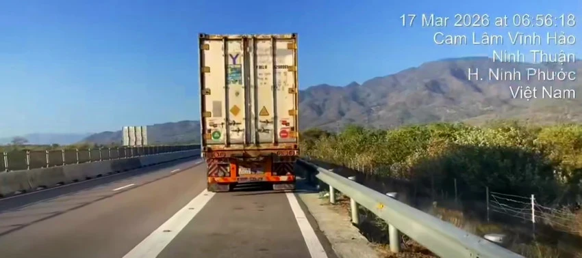 Cao tốc thiếu làn dừng khẩn cấp, tài xế ô tô 'đánh cược' với rủi ro Cao tốc thiếu làn dừng khẩn cấp, tài xế ô tô 'đánh cược' với rủi ro