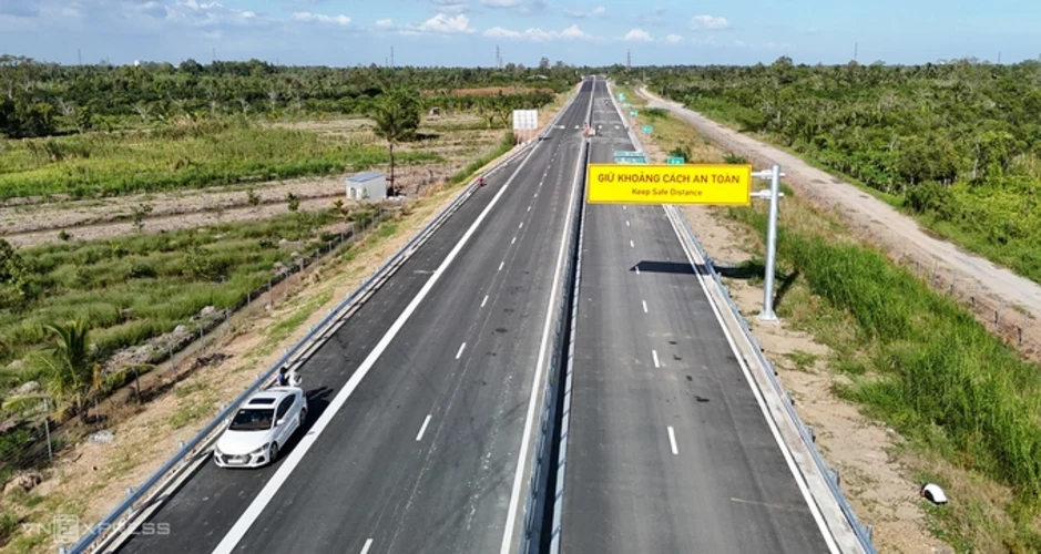 Cầu cạn được đề xuất thay thế đất đắp cho cao tốc miền Tây Cầu cạn được đề xuất thay thế đất đắp cho cao tốc miền Tây