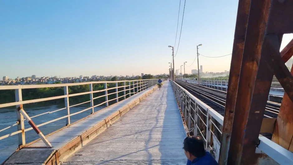 Cầu Long Biên thông xe trở lại sau hơn 2 tháng sửa chữa Cầu Long Biên thông xe trở lại sau hơn 2 tháng sửa chữa