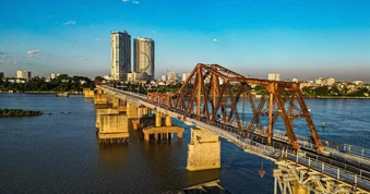 Cầu Long Biên thông xe trở lại sau hơn 2 tháng sửa chữa