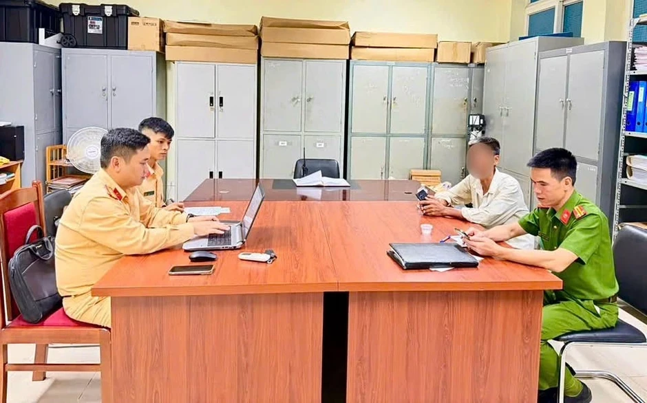 Chủ ô tô 29A-647.21 phải nộp trên 474 triệu đồng vì gần 100 lỗi phạt nguội Chủ ô tô 29A-647.21 phải nộp trên 474 triệu đồng vì gần 100 lỗi phạt nguội