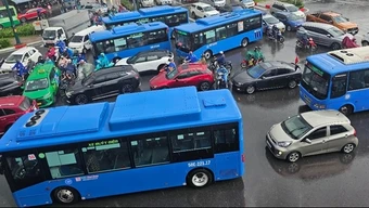 Chuyển đổi phương tiện sử dụng nhiên liệu sạch - Quyết tâm để TP Hồ Chí Minh “đi trước, về trước”
