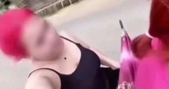 Cô gái lái xe máy dính loạt lỗi vi phạm, "khoe" clip lên Facebook