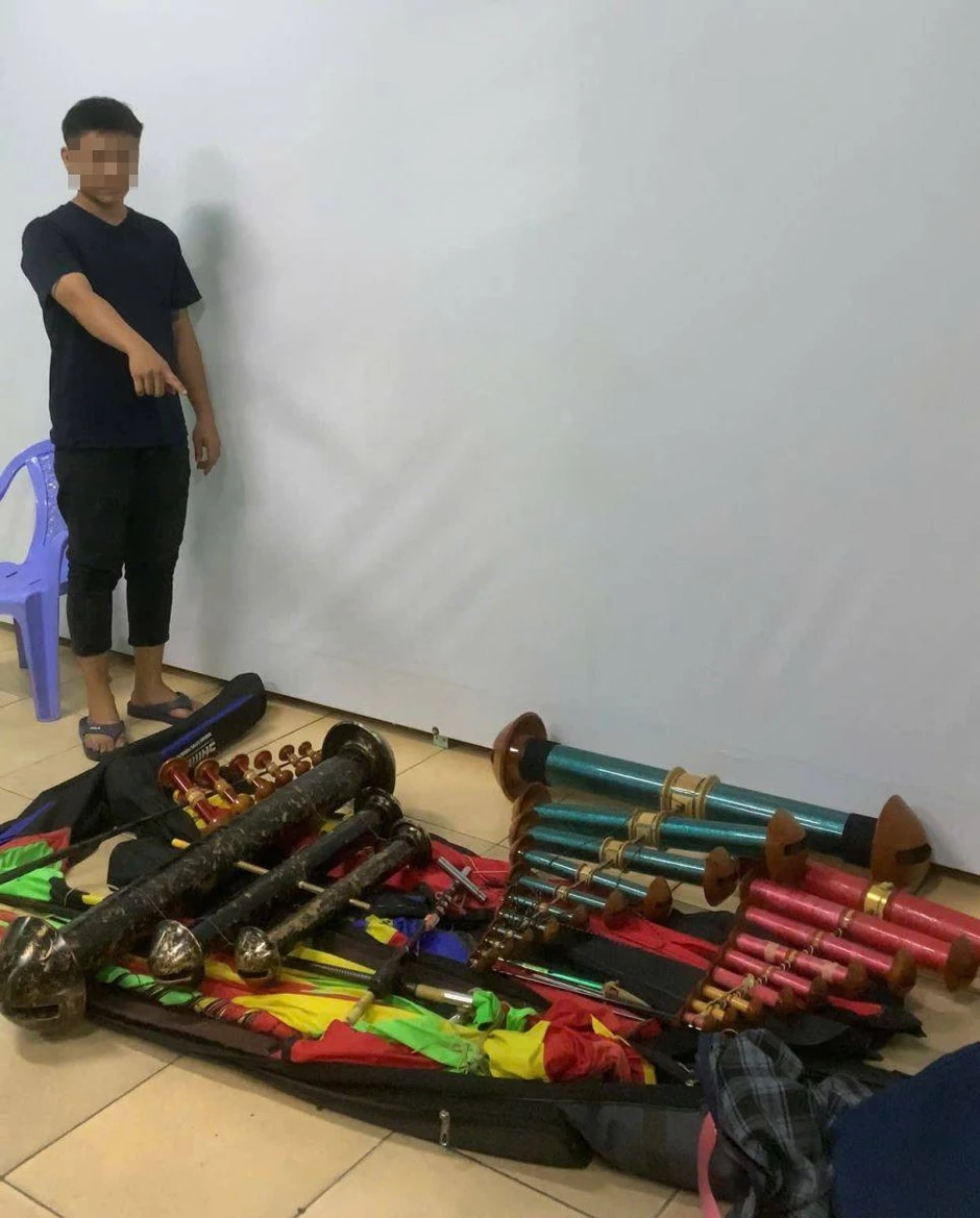 Công an làm việc với 3 người thả diều khiến Tân Sơn Nhất phải tạm dừng bay Công an làm việc với 3 người thả diều khiến Tân Sơn Nhất phải tạm dừng bay
