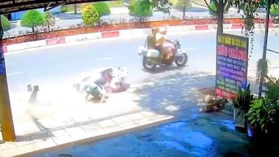 Công bố kết quả điều tra vụ tai nạn, bác tin đồn CSGT hành hung người vi phạm Công bố kết quả điều tra vụ tai nạn, bác tin đồn CSGT hành hung người vi phạm