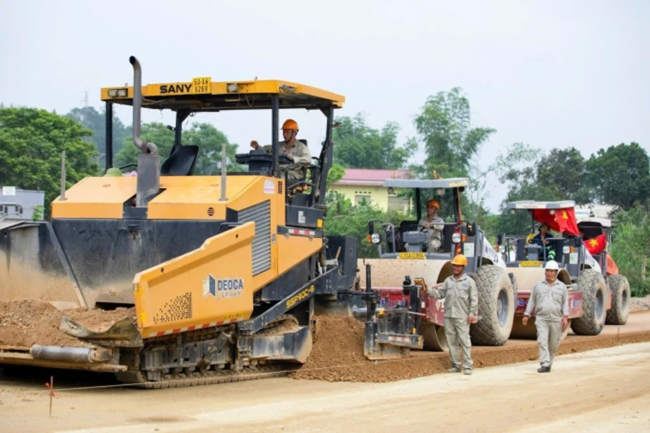 Công trường cao tốc trọng điểm thi công xuyên lễ 30/4-1/5 Công trường cao tốc trọng điểm thi công xuyên lễ 30/4-1/5