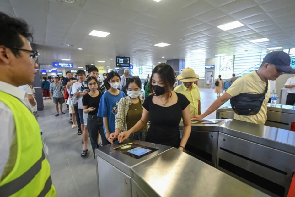 Cổng vé thông minh giúp tàu điện Hà Nội tăng khách