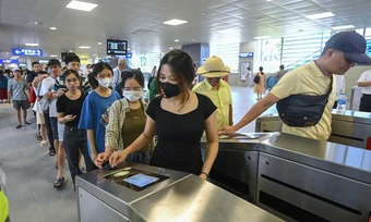 Cổng vé thông minh giúp tàu điện Hà Nội tăng khách