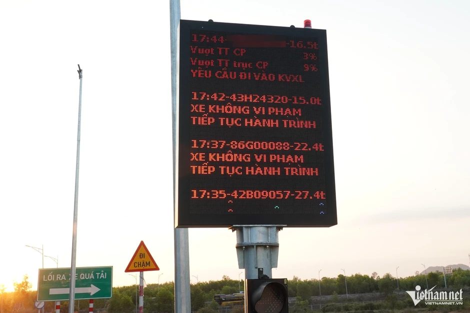 CSGT chỉ ra sự cố liên tục xảy ra trên cao tốc mùa nắng nóng mà tài xế hay chủ quan CSGT chỉ ra sự cố liên tục xảy ra trên cao tốc mùa nắng nóng mà tài xế hay chủ quan