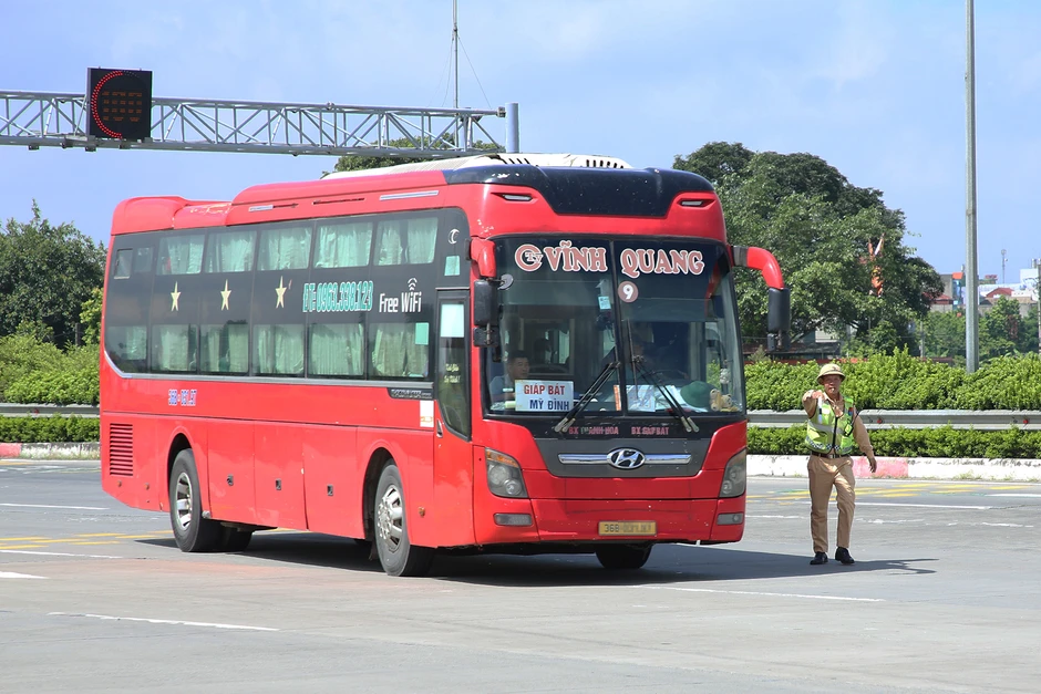CSGT sẽ chạy ô tô khách giường nằm trên quốc lộ miền núi để đánh giá an toàn CSGT sẽ chạy ô tô khách giường nằm trên quốc lộ miền núi để đánh giá an toàn
