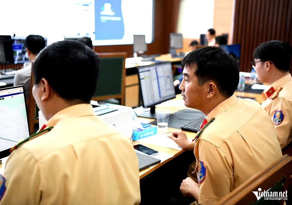 CSGT 'soi' dữ liệu, phát hiện hàng nghìn tài xế vi phạm thời gian lái xe CSGT 'soi' dữ liệu, phát hiện hàng nghìn tài xế vi phạm thời gian lái xe