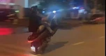 CSGT tịch thu xe máy của thanh niên bốc đầu, đi bằng một bánh