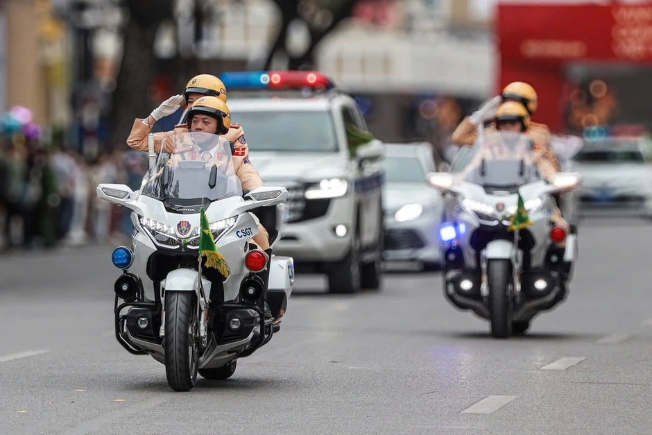 Cục CSGT hướng dẫn người dân đi lại an toàn, thuận lợi dịp 2/9 Cục CSGT hướng dẫn người dân đi lại an toàn, thuận lợi dịp 2/9