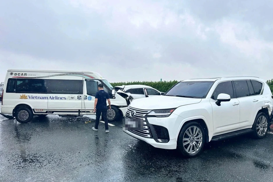 Cục CSGT: Vụ ô tô Lexus chặn đầu xe khác trên cao tốc có dấu hiệu tội phạm Cục CSGT: Vụ ô tô Lexus chặn đầu xe khác trên cao tốc có dấu hiệu tội phạm