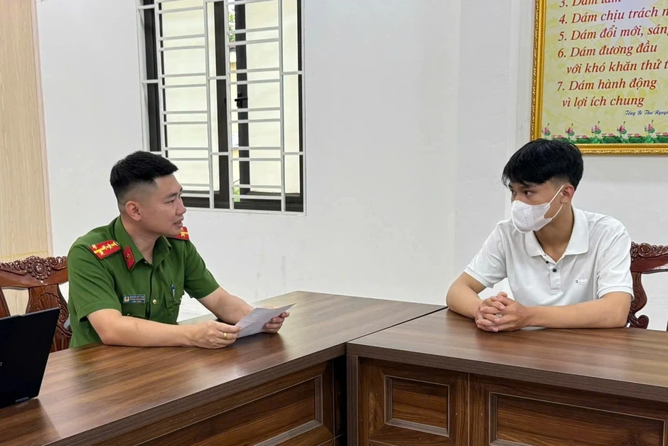 Đăng bài viết thách thức công an trên Facebook, nam thanh niên bị phạt tiền Đăng bài viết thách thức công an trên Facebook, nam thanh niên bị phạt tiền