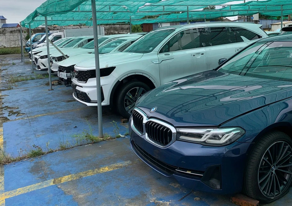 Đấu giá 7 ô tô BMW, Mazda bị ngập tận nóc: Không ai đăng ký mua Đấu giá 7 ô tô BMW, Mazda bị ngập tận nóc: Không ai đăng ký mua