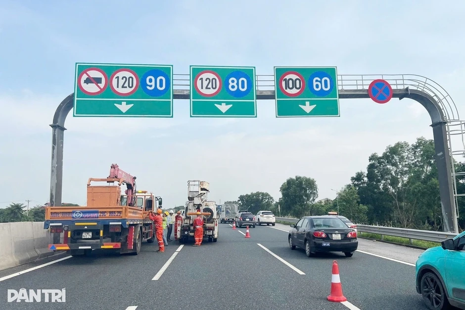 Đề nghị Cục CSGT thông tin các tuyến cao tốc phạt lỗi không giữ khoảng cách Đề nghị Cục CSGT thông tin các tuyến cao tốc phạt lỗi không giữ khoảng cách