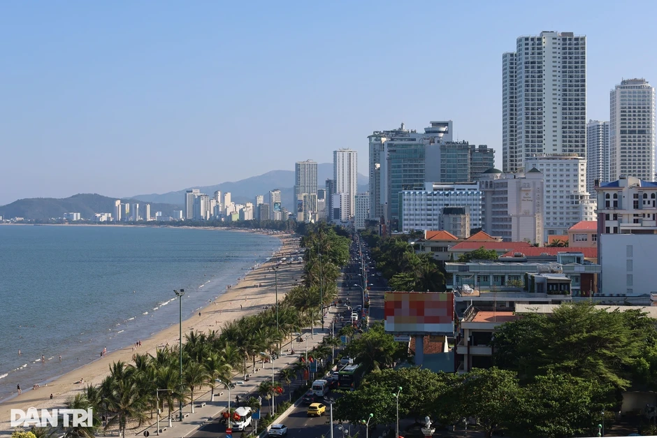 Đề xuất làm cầu đi bộ trên cao ở Nha Trang để đảm bảo an toàn cho du khách Đề xuất làm cầu đi bộ trên cao ở Nha Trang để đảm bảo an toàn cho du khách
