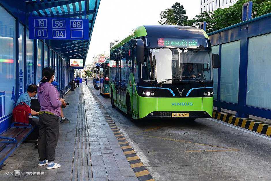 Đề xuất quảng cáo trở lại trên thân xe buýt ở TP HCM Đề xuất quảng cáo trở lại trên thân xe buýt ở TP HCM