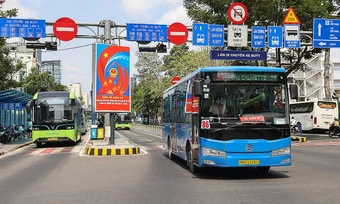 Đề xuất thí điểm xe buýt mini đón khách theo nhu cầu ở TP HCM