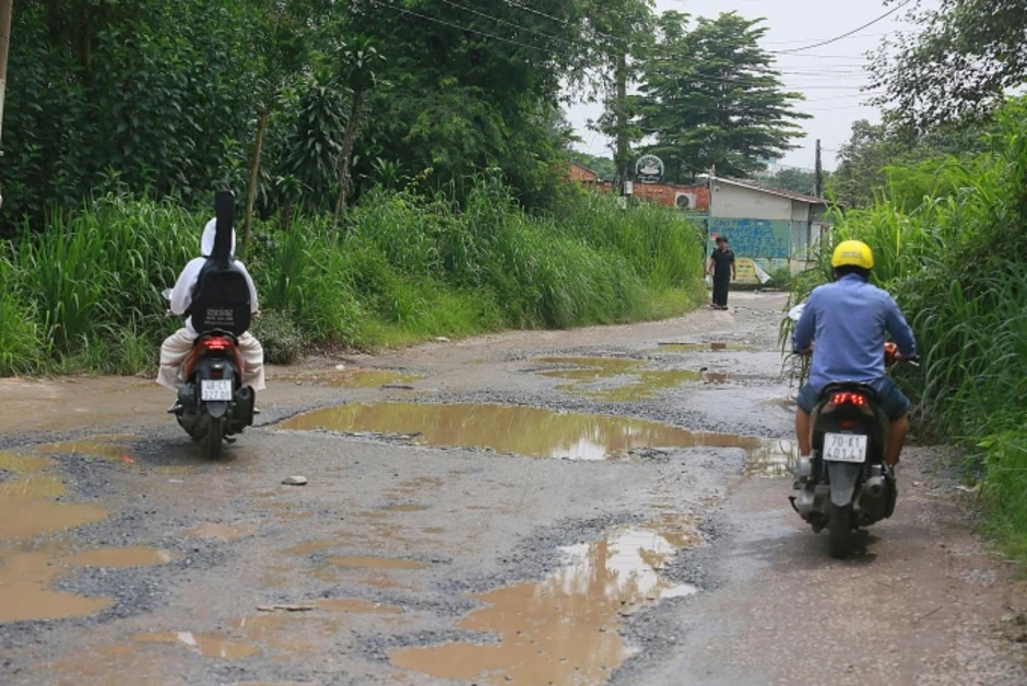 ĐH Nông Lâm muốn thu hồi bến xe buýt, sinh viên lo xáo trộn đi lại