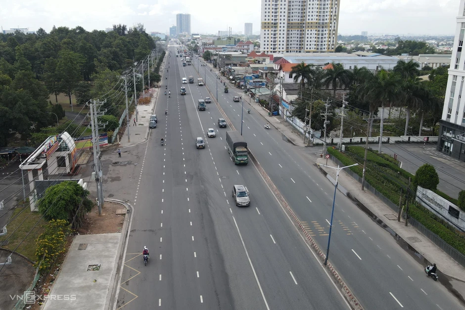 Diện mạo quốc lộ 13 nối TP HCM - B&igrave;nh Dương sau mở rộng 8 l&agrave;n xe