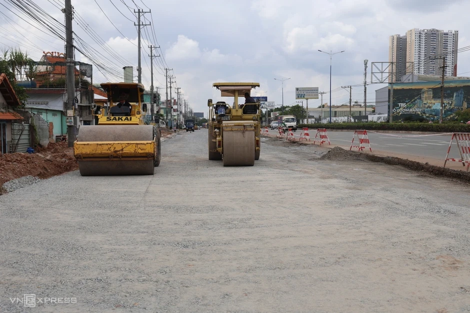 Diện mạo quốc lộ 13 nối TP HCM - B&igrave;nh Dương sau mở rộng 8 l&agrave;n xe
