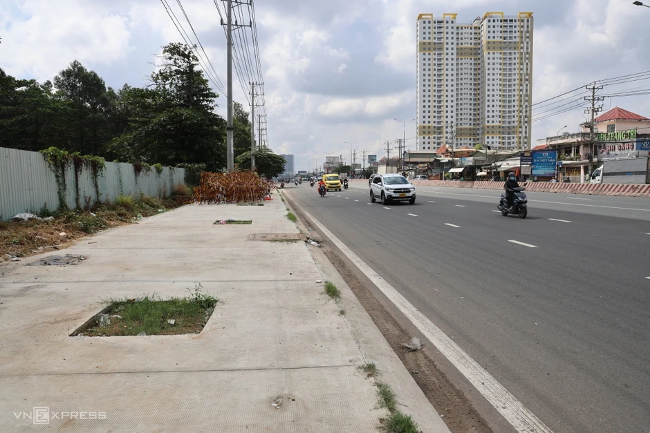 Diện mạo quốc lộ 13 sau khi mở rộng 8 l&agrave;n xe