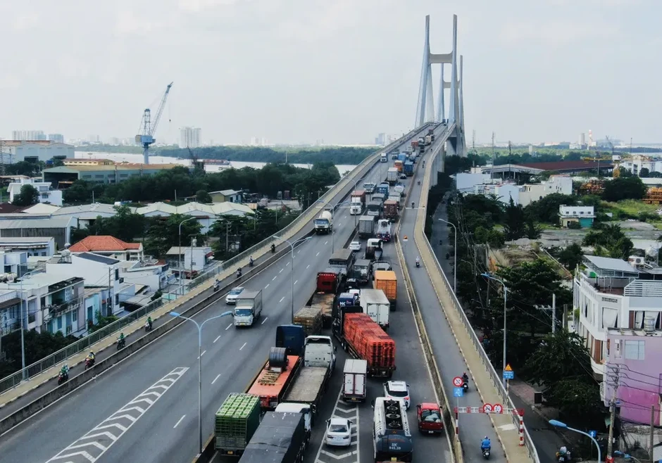 Điều chỉnh lộ trình lưu thông để sửa chữa cầu Phú Mỹ Điều chỉnh lộ trình lưu thông để sửa chữa cầu Phú Mỹ