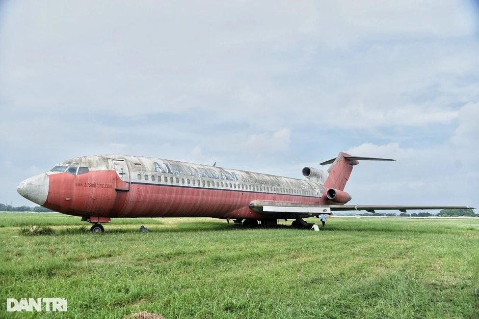 Định đoạt số phận tàu bay Boeing 727-200 bị bỏ rơi 18 năm ở Nội Bài Định đoạt số phận tàu bay Boeing 727-200 bị bỏ rơi 18 năm ở Nội Bài