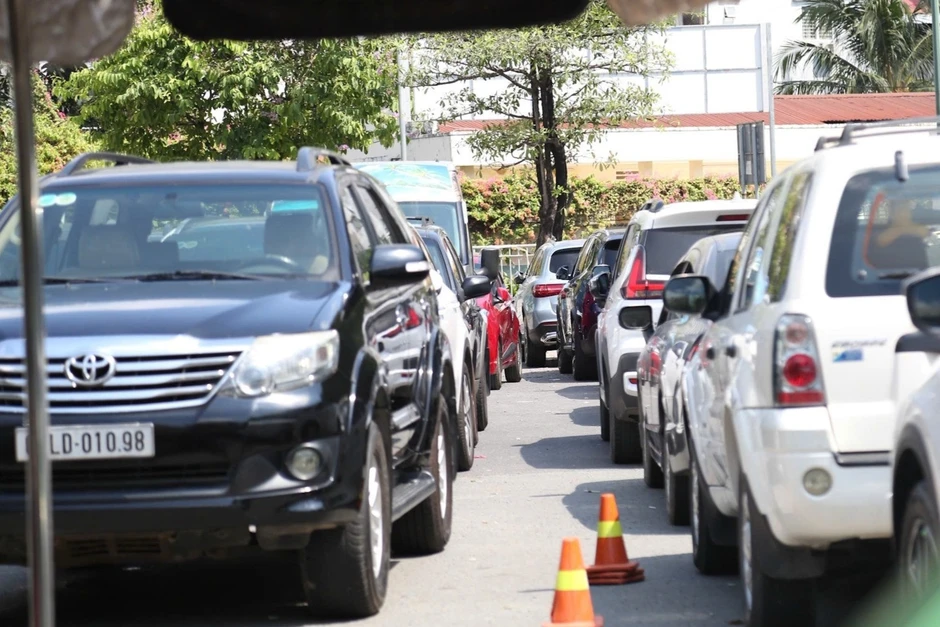Đo khí thải ô tô 'đạp hết chân ga': Chỉ ký cam kết trong trường hợp đặc biệt Đo khí thải ô tô 'đạp hết chân ga': Chỉ ký cam kết trong trường hợp đặc biệt
