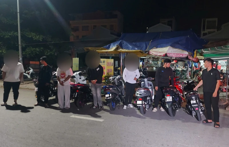 Đồng Tháp: Xử phạt 7 thanh thiếu niên che biển số xe máy để tránh phạt nguội Đồng Tháp: Xử phạt 7 thanh thiếu niên che biển số xe máy để tránh phạt nguội
