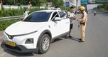 Dừng đỗ, đón trả khách gần cổng bệnh viện, loạt tài xế taxi bị xử phạt