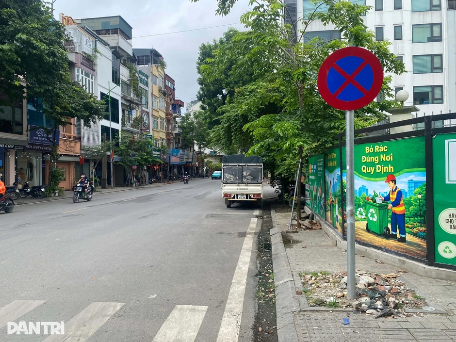 Đường có biển cấm dừng và đỗ xe, taxi có được đón, trả khách? Đường có biển cấm dừng và đỗ xe, taxi có được đón, trả khách?