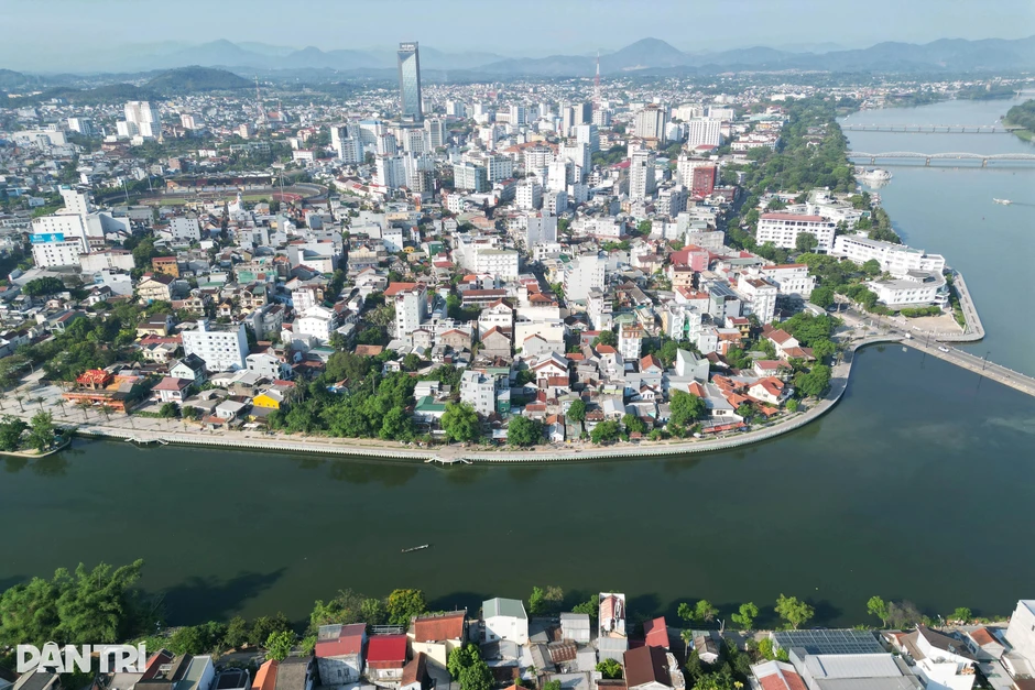 Đường đi bộ ven sông Như Ý ở Huế tăng tốc, hẹn về đích trong tháng 6 Đường đi bộ ven sông Như Ý ở Huế tăng tốc, hẹn về đích trong tháng 6