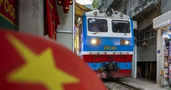 Đường sắt tăng phí trả vé tàu Tết gấp 3 lần để hạn chế đầu cơ