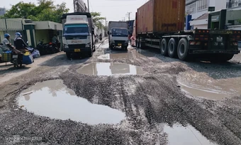 Đường vào khu chế xuất lớn nhất TP HCM hạn chế xe để sửa chữa