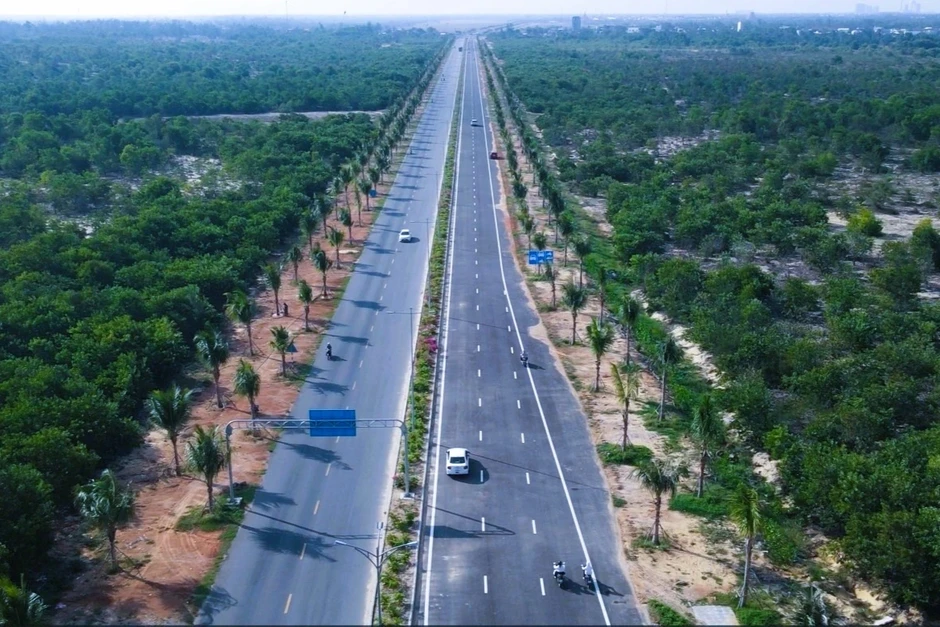 Đường ven biển chậm tiến độ, lãnh đạo Đà Nẵng nói “không còn đường lùi”