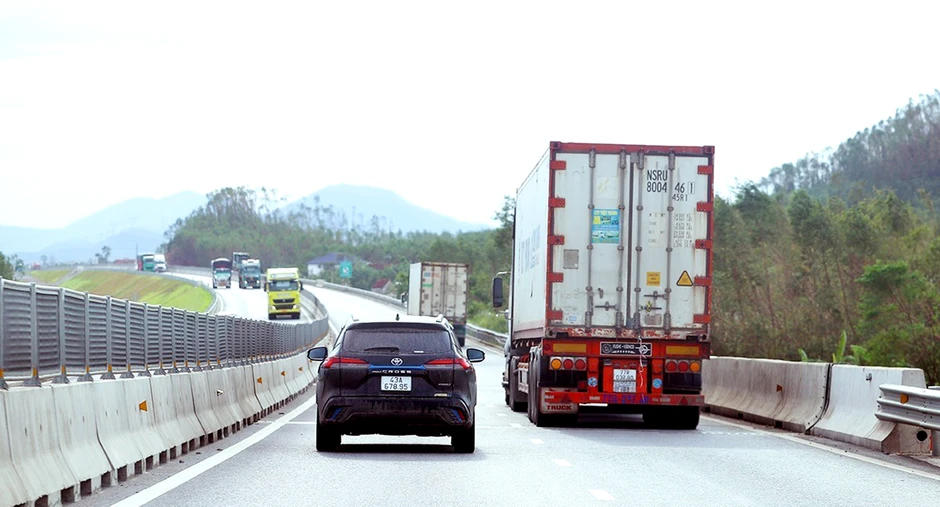Gấp rút hoàn thiện các hạng mục còn dang dở trên cao tốc Bắc – Nam