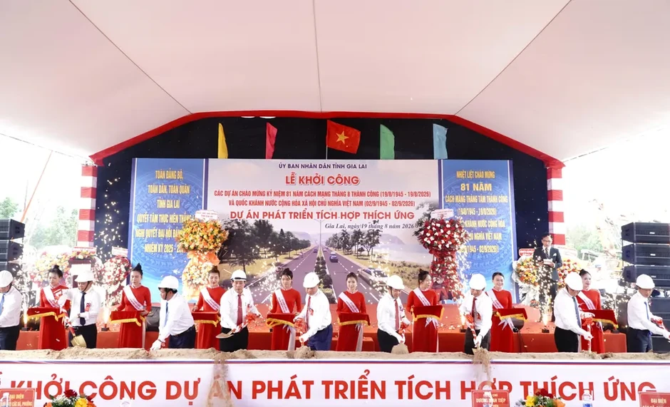 Gia Lai khởi công dự án đường kết nối không gian ven biển hơn 2.600 tỷ đồng Gia Lai khởi công dự án đường kết nối không gian ven biển hơn 2.600 tỷ đồng