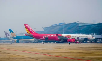 Giá vé máy bay dịp lễ 30/4 cao nhất 4,8 triệu đồng