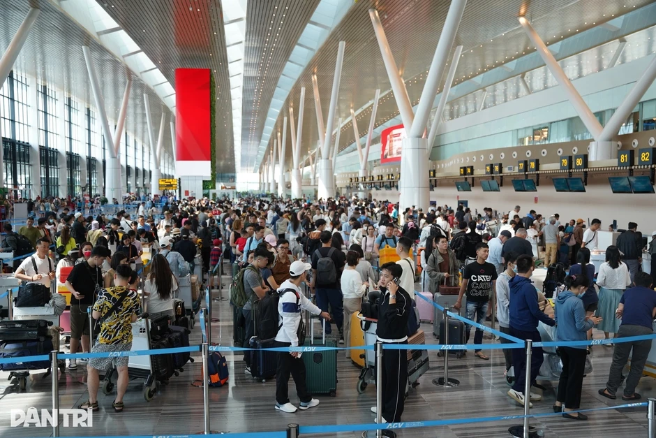 Giá vé máy bay dịp nghỉ Giỗ Tổ Hùng Vương và 30/4 cao ngang đợt Tết Giá vé máy bay dịp nghỉ Giỗ Tổ Hùng Vương và 30/4 cao ngang đợt Tết